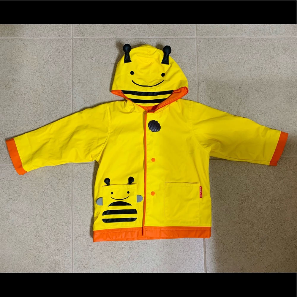 Bumblebee Raincoat Size 3/4